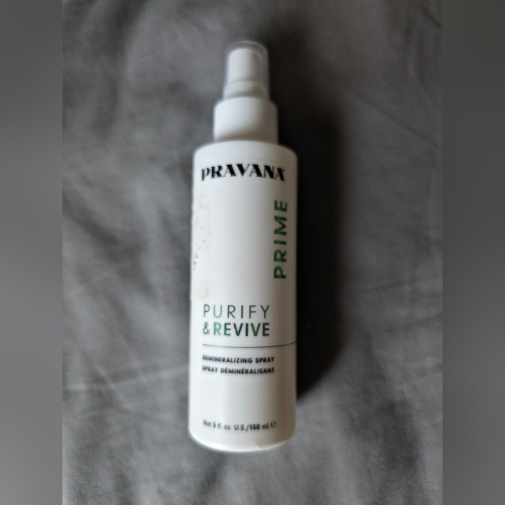 Pravana Purify & Renew Demineralizing Hair Spray